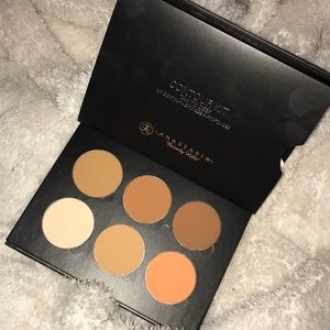 Anastasia Beverly Hills contour kit